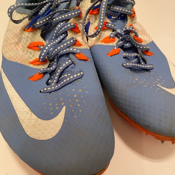 Nike Metal Cleats - Picture 2 of 4